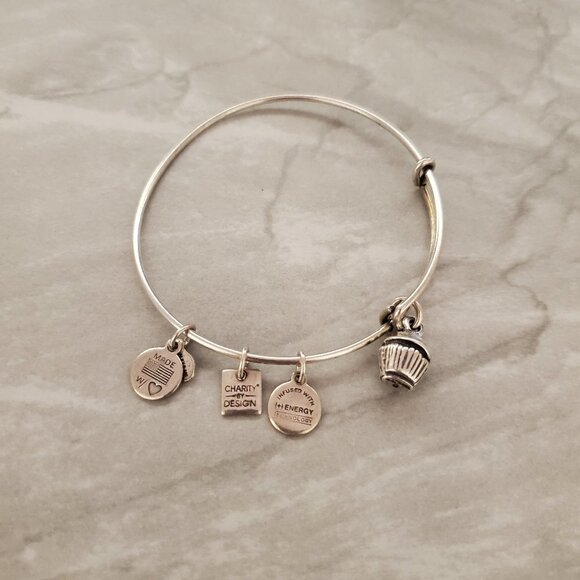 🧁 Alex and Ani Silver Cupcake Expandable Charm Bracelet 🧁 - Picture 1 of 4